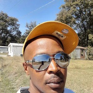 Meet your Posher, Kenyon